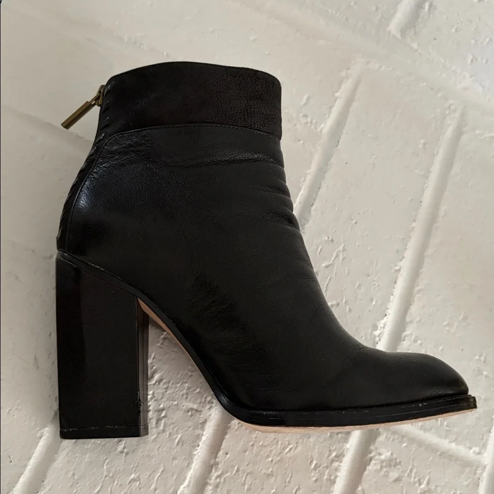 Leather Black booties with zipper back